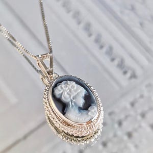 Blaue Kamee Silber Halskette, made in Italy, benutzerdefinierte Geschenk für sie, Hochzeitsgeschenk, Vintage-Stil Medaillon, wasserdichte Halskette