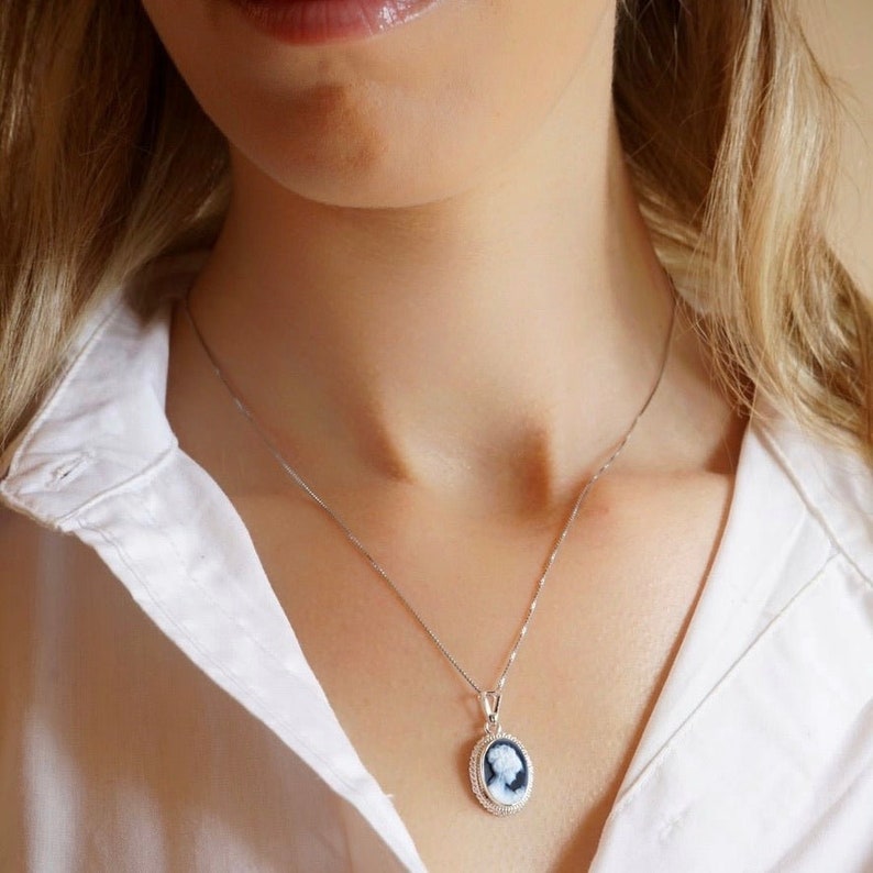 Bijoux en argent camée bleu, collier minimaliste, fabriqué en Italie, cadeau personnalisé pour elle, collier cadeau de mariage, style vintage image 2