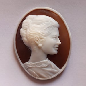Cameo personalisiert, Porträt Cameo, Halskette Cameo, made in Italy, Weihnachtsgeschenk, made in Italy, personalisiertes handgemachtes Geschenk, Weihnachtsgeschenk Bild 3