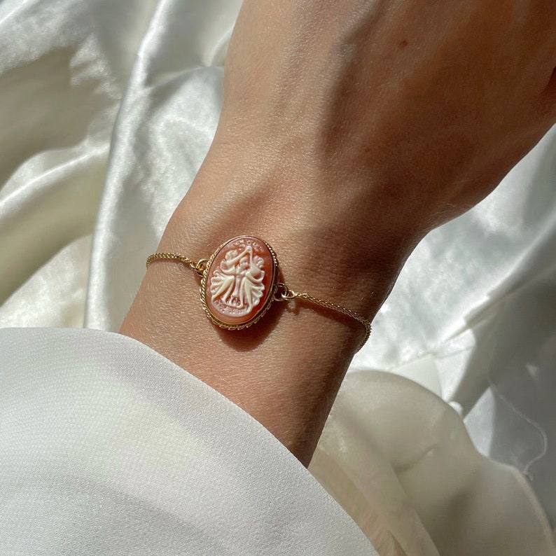 Cameo handmade bracelet, minimalist jewelry, wedding gift, Bridesmaid gift, anniversary, made in Italy image 3