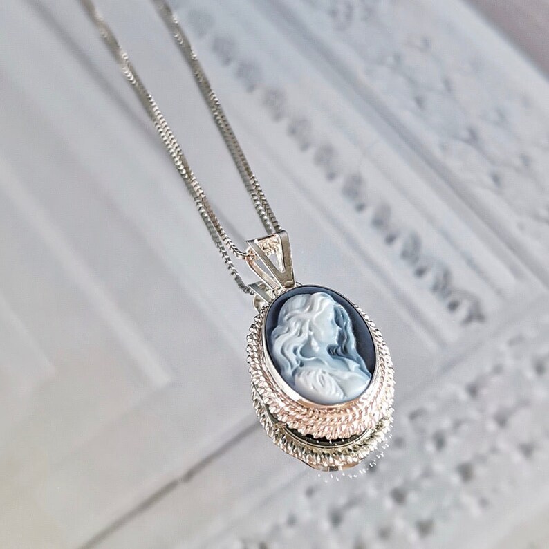 Blue cameo silver necklace, made in Italy, personalized gift for her, agate, wedding jewelry, victorian and vintage feel image 4