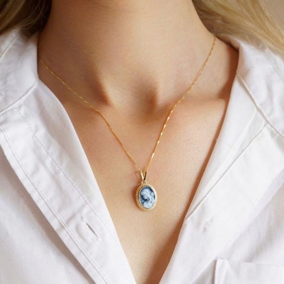 Pendentif Camée Bleu Plaqué Or 18 Carats - Bijou Femme - Chaîne Optionnelle