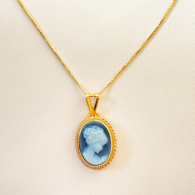 Collar dorado cameo azul, joyería de plata, hecho en Italia, regalo personalizado para ella, cameo italiano genuino de ágata, conjunto de cameo, collar de cameo imagen 2