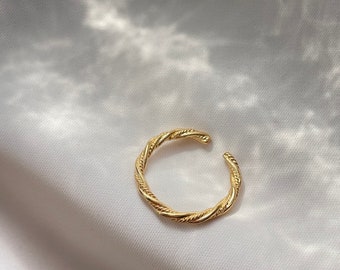 Golden minimalistic ring, stackable rings, adjustable, waterproof, trending, intricate ring, braided ring, gift for her, dainty rings, bride