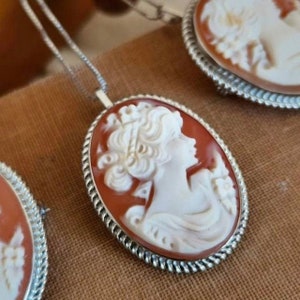 Cameo necklace and brooch handmade in Italy with silver sterling 925 frame, Handmade jewelry from seashell, unique wedding gift zdjęcie 2