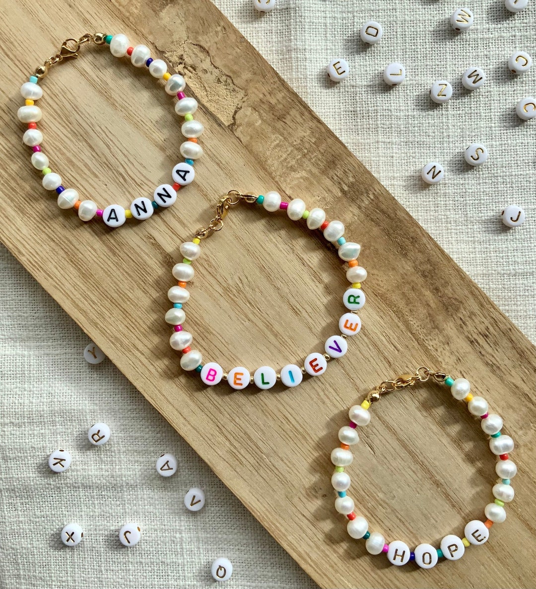 Perlenarmband Mit Buchstaben