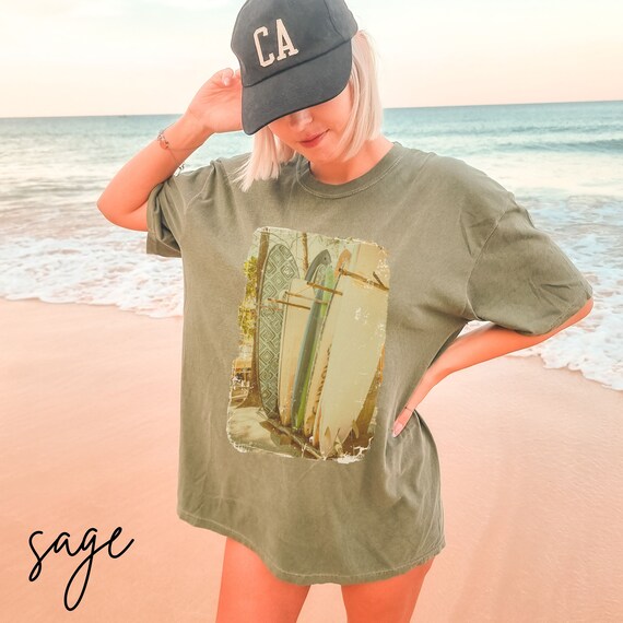 Graphics Tee Retro Surf Shirt Comfort Colors Trendy TS VSCO Tee Beach Graphic Tee Surf Board Shirt Preppy Clothes Vintage Surf Shirt Graphic