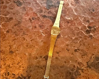 Timex Gold Tone Luxury Quartz Wristwatch