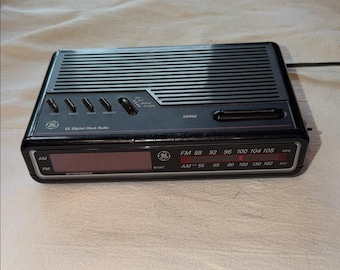 Vintage General Electric (GE) AM/FM Black Digital Clock Radio