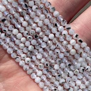 Perline di pietra di luna blu sfaccettata da 3,1 mm - Pietra naturale - Filo intero - 15&quot;