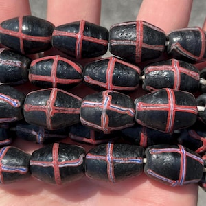 10 mm x 14 mm インドネシア産ブラックベネチアンスタイル古代ジャワガラスバイコーンビーズ - 職人手作り - 大きな穴 - 18インチ
