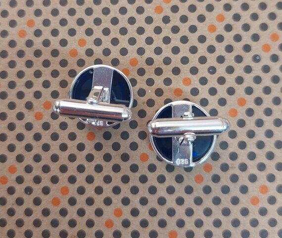 A quality pair of sterling silver cufflinks with … - image 4