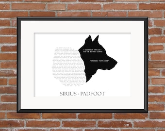 Könnte beinhalten: Schwarz gerahmter Kunstdruck mit einem Hundesilhouette-Design und Text. Der Text enthält die Sätze „I solemnly swear I am up to no good“ und „Mischief Managed“. Der untere Teil des Drucks lautet „Sirius Padfoot“.