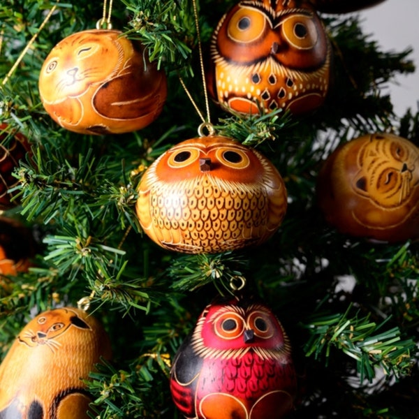Hand Carved Owl Ornament-Hand Painted Gourd-Gourd Ornaments-Christmas Tree Ornament-Owl Decor-Christmas Ornament-Christmas Decor-Owl Gourd