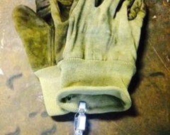 Firefighter Glove Clip