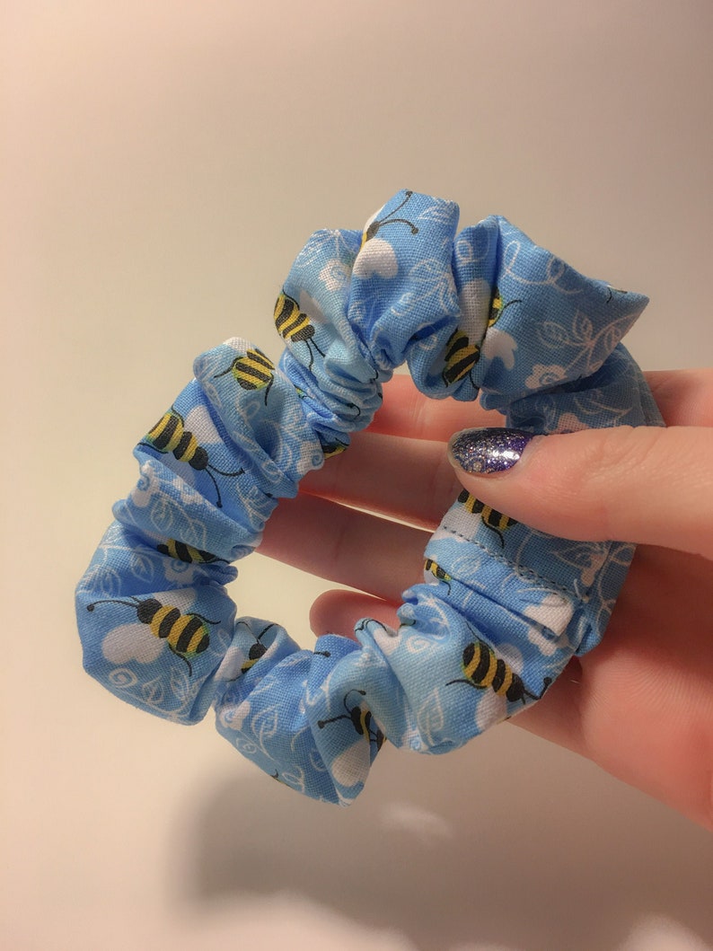 Busy Bee Scrunchie