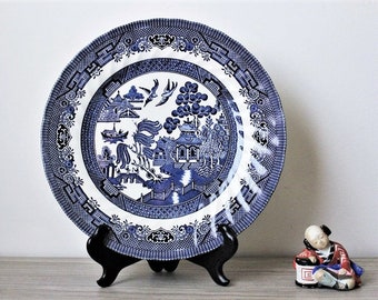 Blauer Weide Teller mit asiatischem Motiv: Royal Wessex Keramikplatte mit Ständer, Vintage