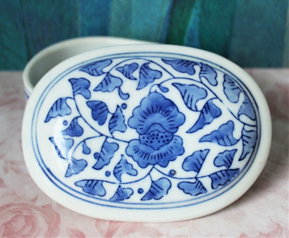 Chinese Ceramic Box W/ Lid, Oval Shape Blue & White Jewelry