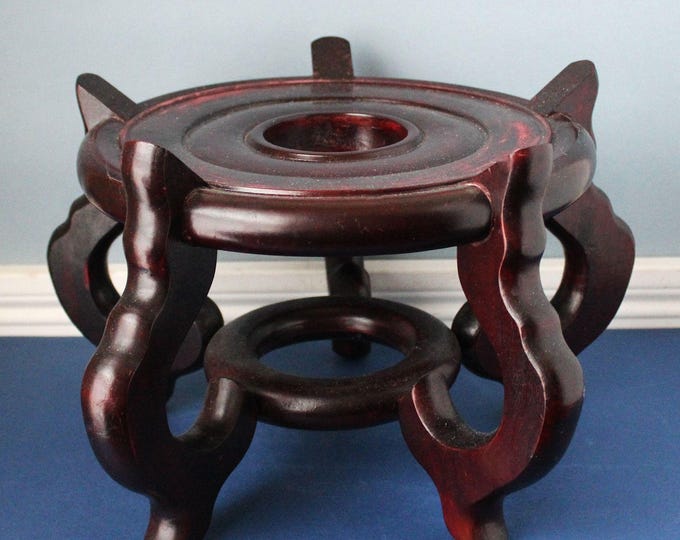 Large Chinese Stand: 8