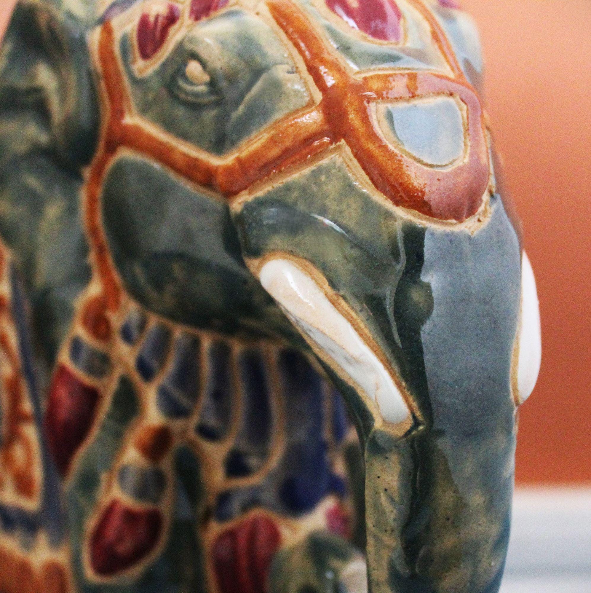 ヴィンテージ陶器製象のスツール：幸運を呼ぶ卓上置物、手描き - Etsy 日本