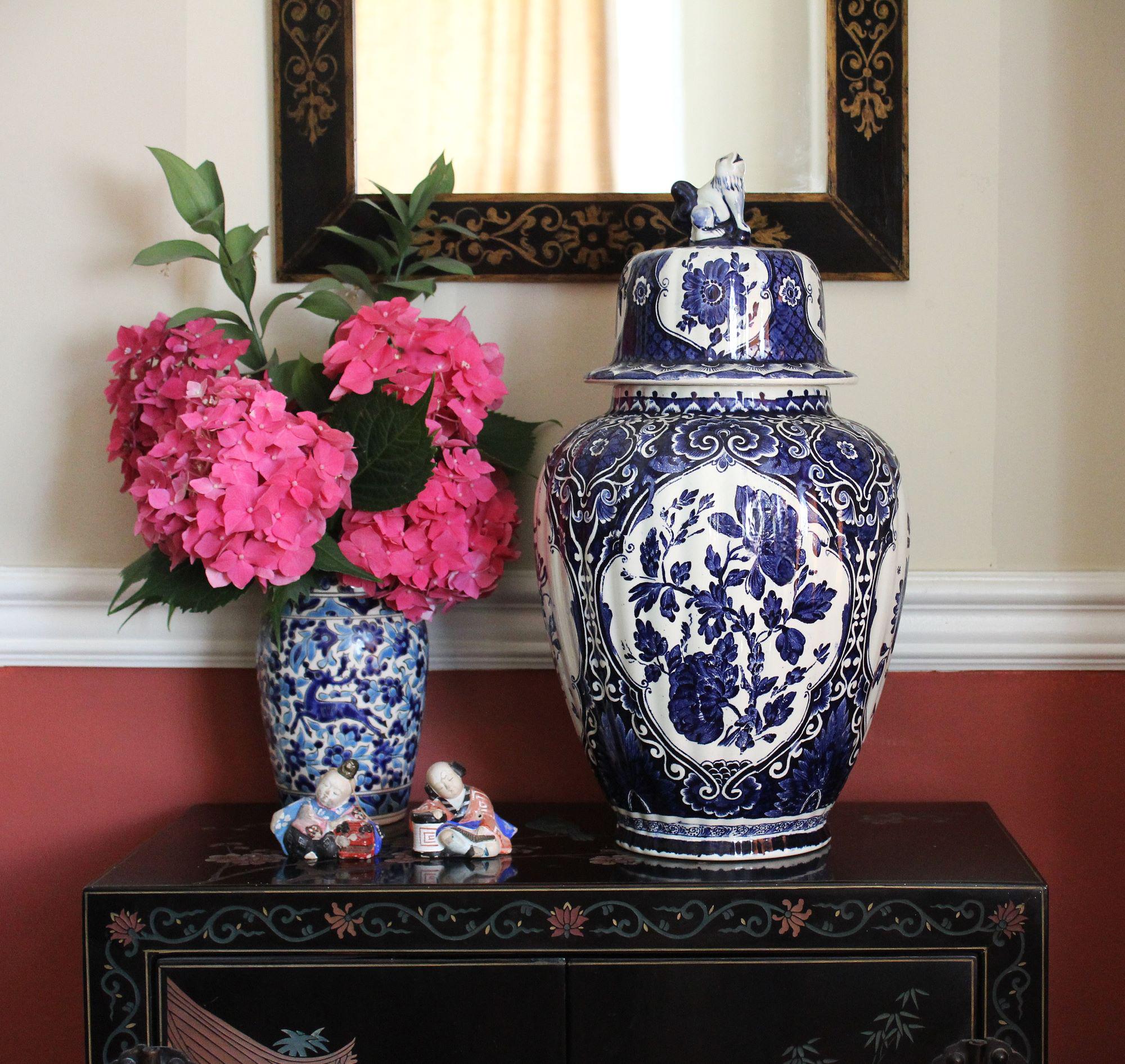 デルフトブルー ジンジャー；ロイヤルスフィンクスのフ−ドック壷、花柄の壷 デルフトブルー ジンジャー；ロイヤルスフィンクスのフ−ドック壷、花