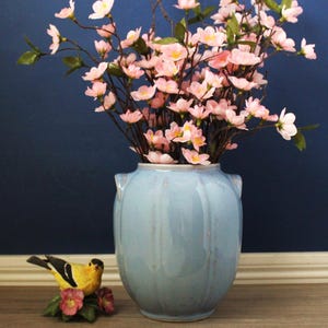 Vintage droppglasyrvas: Puderblå keramik, keramisk blomhållare, Retro