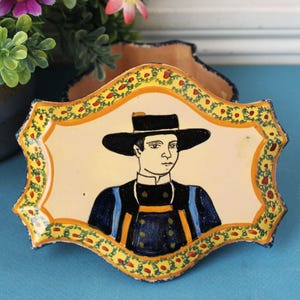 Hand Painted Quimper Style Box: French Provincial Décor, Collectible Vintage Decor