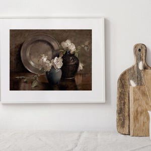 Blumen + Teller Stillleben | Vintage Gemälde | Dunkel schwermütige Blumen Still Kunst | Druckbare Kunst | Digitaler Download | 241 Bild 2