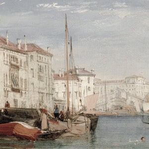 K&ouml;nnte beinhalten: Ein Aquarell, das eine Kanalszene in Venedig, Italien, darstellt. Das Gem&auml;lde zeigt eine Br&uuml;cke, Geb&auml;ude und Boote. Der Himmel ist hellblau mit wei&szlig;en Wolken.