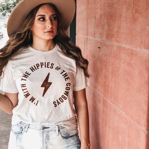 Je suis avec les hippies et les cowboys Tee