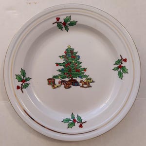 Dessert Plate Christmas Tree Presents Holly Berry Holiday 8" Holiday Hostess