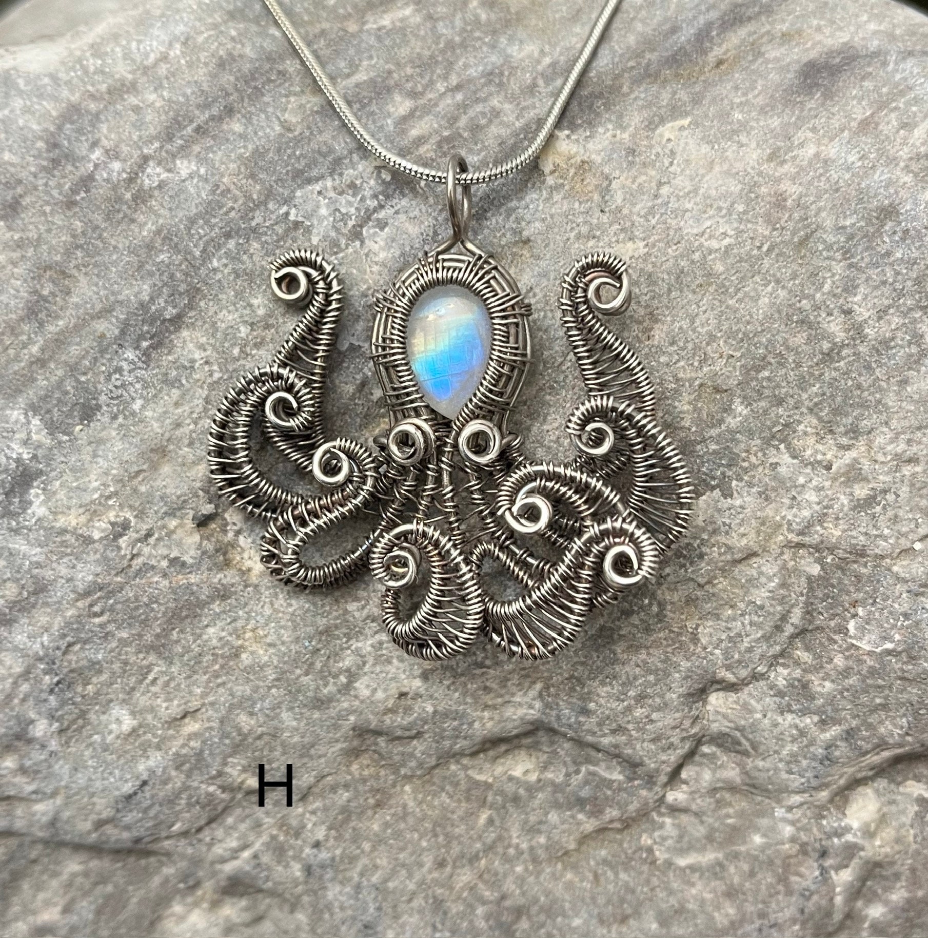 Wire Weave Octopus Labradorite in Copper or Moonstone Wire Weave Octopus Labradorite in Copper or Moonstone