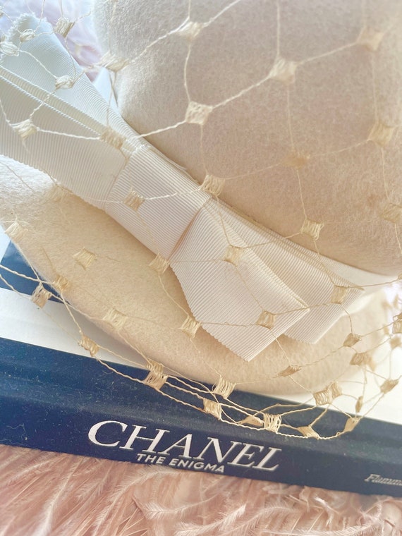 Vintage 20s Victorian Style Cream Hat with Netting