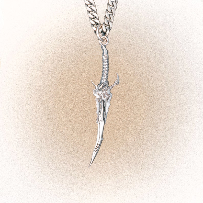 Kamish's Wrath Long Dagger Necklace Pendant zdjęcie 2