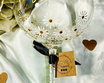 Hand Painted Personalised Gin Glass White Daisy