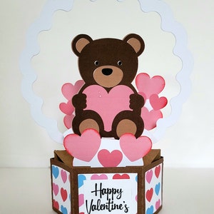 Pop-up Bear Carte de Saint-Valentin, vierge en bas pour le sentiment