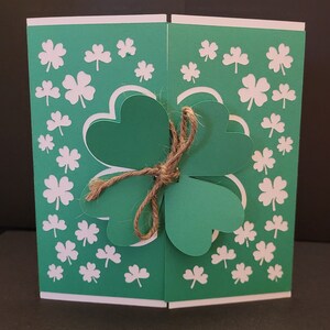 Carte Shamrock Gate, vierge à l'intérieur, Saint-Patrick, Shamrock, vert, celtique
