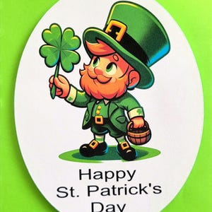 Carte Lucky Leprechaun pour la Saint-Patrick, vierge à l'intérieur, lutin, vert, trèfle, pot d'or,