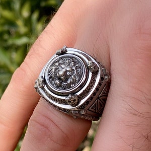 Lion Handmade Signet Ring for Men, Sterling Silver Lion Pinky Men Ring, Silver Lion Head Jewelry, Leo Zodiac Ring, Animal Silver Ring Gift