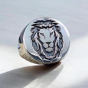 Silver Lion Head Signet Ring for Men, Mens Lion Head Ring, Oxidized Silver Lion Ring, Custom Mens Signet Ring, Mens Jewelry Gift for Him Men
