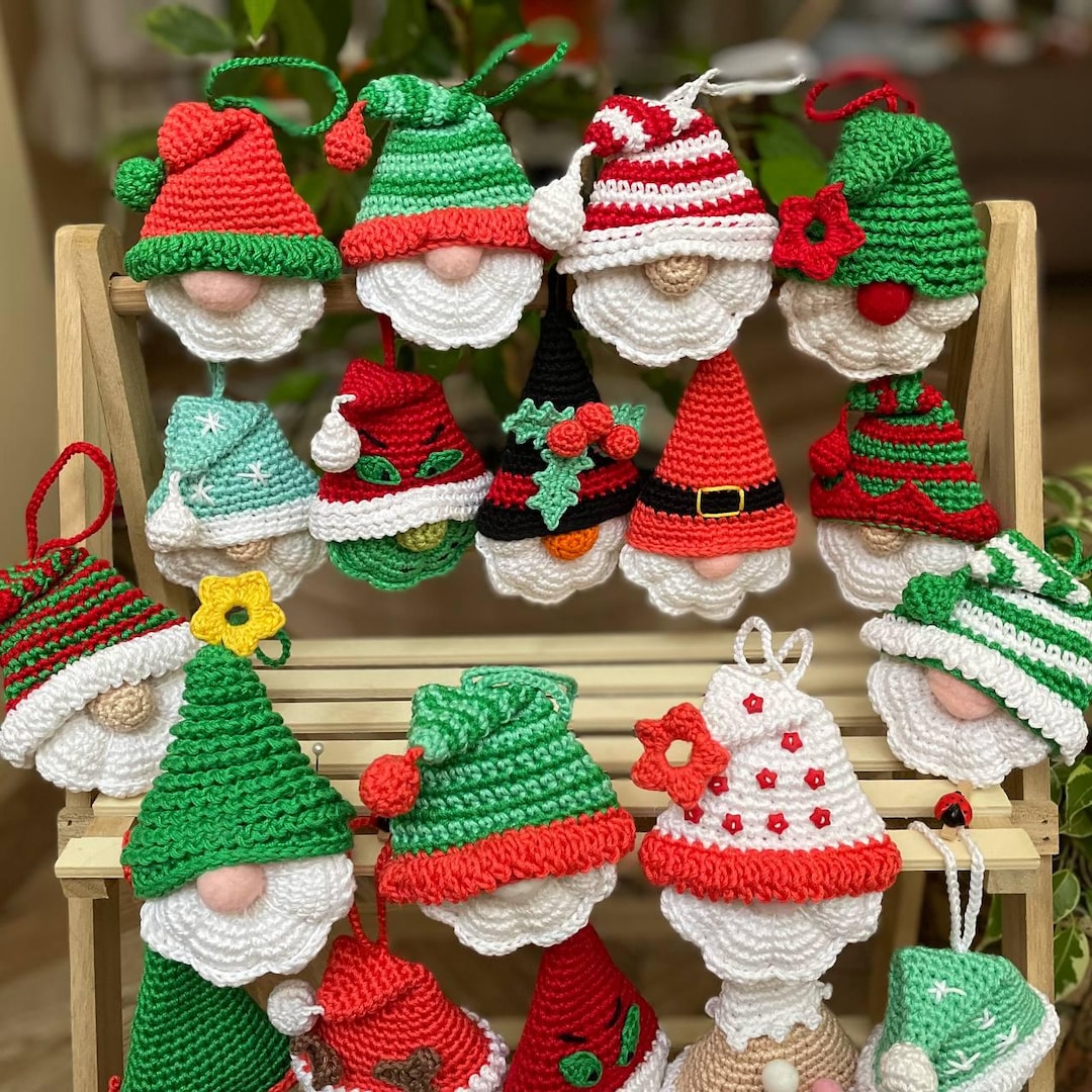 Christmas Advent Calendar Crochet Pattern: 24 Gnomes Ornaments