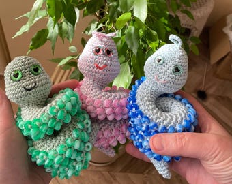 Patrón de ganchillo de oruga sensorial: juguete antiestrés amigurumi con cuentas de pony (patrón en PDF) Inglés