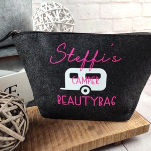 personalisierte CAMPER BEAUTY BAG Kosmetiktasche für Reisen und Camping mit Namen Filztasche versch. Größen