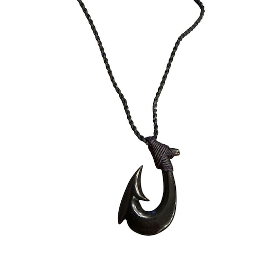 bone fish hook hawaii Buffalo w/ Engravings This beautifully handcrafted bone Makau features an intricate cutout of the Hawaiian Island Chain Hawaiian Fishing - Haleakal National