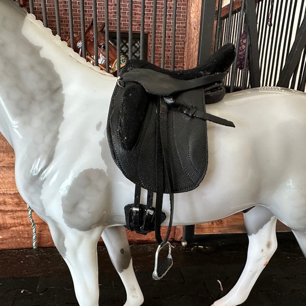 Pattern to Make a Model Horse Dressage Saddle