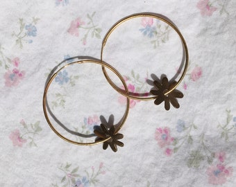 SUPER MINI DAISY hoops