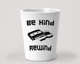 Be Kind Rewind Shot Glas - 1.5oz Wit Keramisch Shot Glas