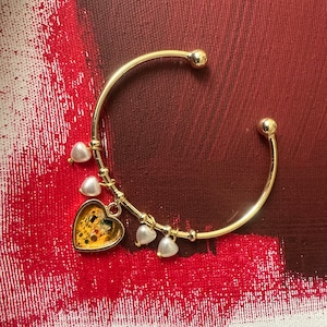 Gustav Klimt The Kiss Print Bracelet,Cuff Bracelet,Gustav Klimt Bracelet,Famous Art Jewelry,Fake Pearl Bracelet