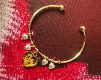 Gustav Klimt The Kiss Print Bracelet,Cuff Bracelet,Gustav Klimt Bracelet,Famous Art Jewelry,Fake Pearl Bracelet