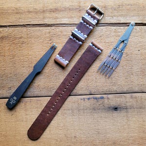 USA Handmade Horween Dublin Brown Nut Leather Two Piece Strap Single Layer Full Grain 16 17 18 19 20 21 22 24 mm Watch Strap Traditional